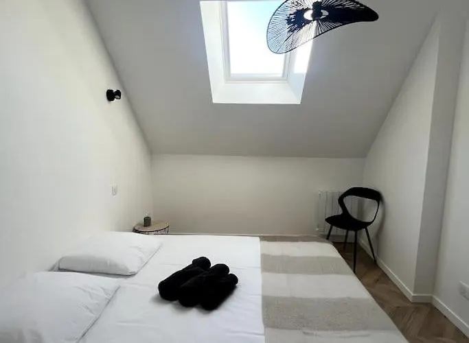 Duplex Design - 6 Personnes - * Charleville-Mézières